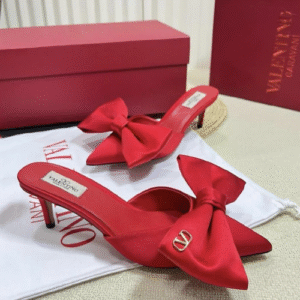 Tacón Valentino bajo Red satinado v-221