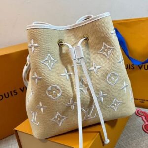 Bolso louis vuitton Beige and white LV19